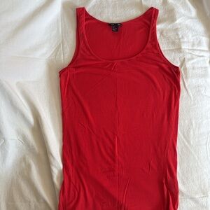 Red basic tank top